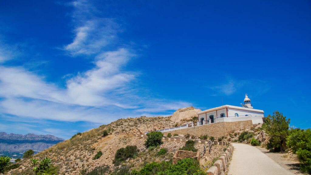 Faro de l'Albir en la Serra Gelada.