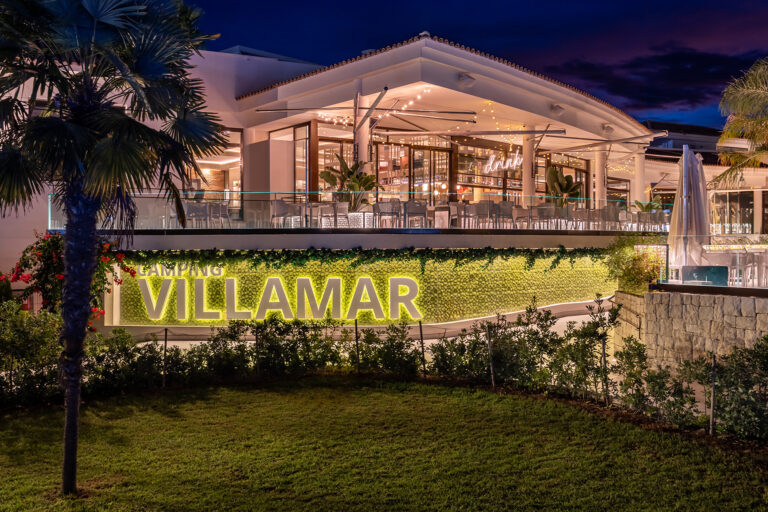 Camping Villamar y su restaurante.